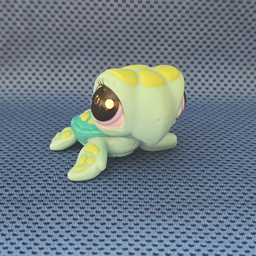 Littlest pet shop turtle